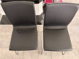 2 Stühle schwarz Ikea