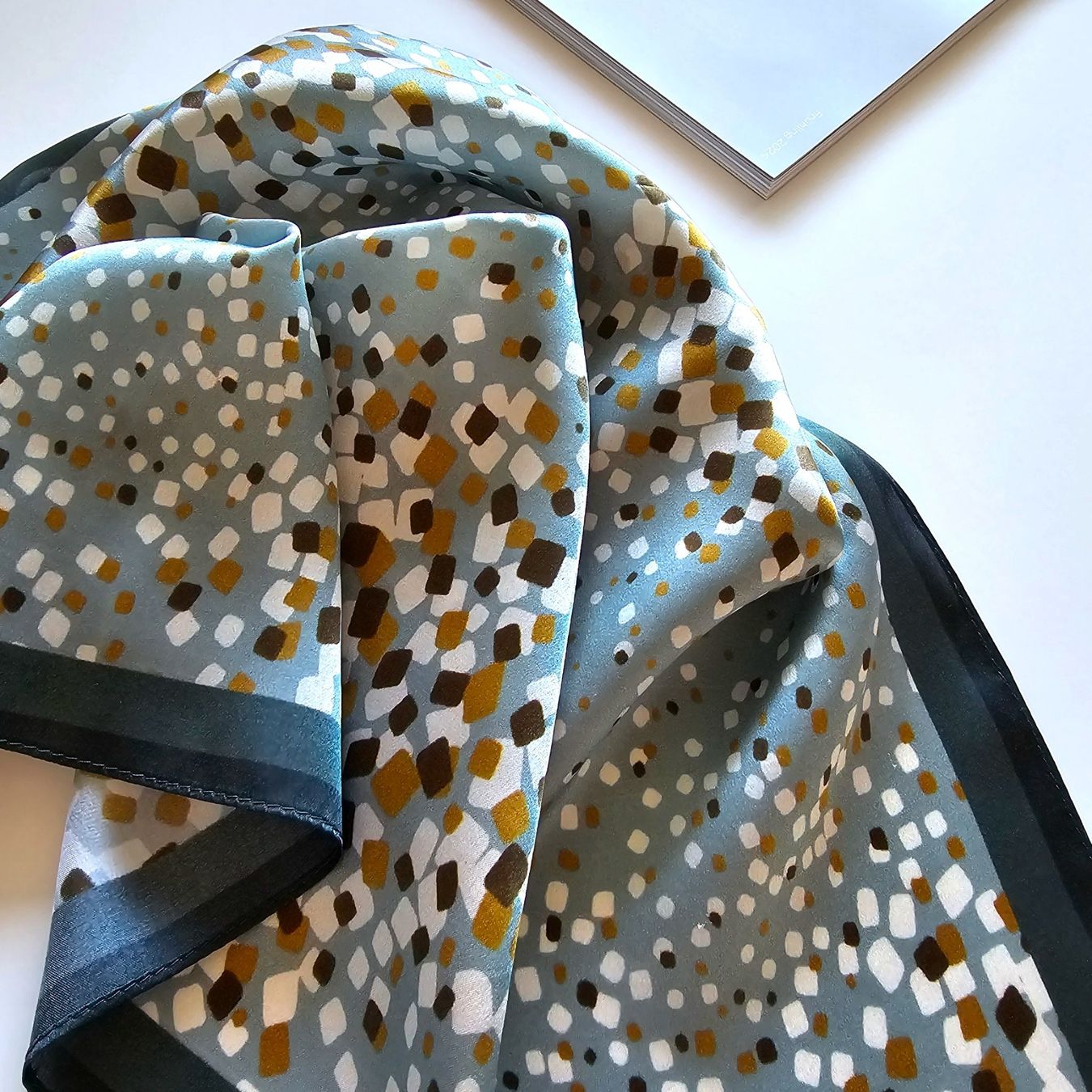 Foulard & Sciarpe: New 53cm Light Teal Silk Scarf, Mosaic Pattern 100% Silk – Nuovo e nell'imballaggio originale da Baar venduto da virginiablossoms 5
