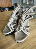 Burberry Sandalen Leder beige Plateauabsatz Grösse 37