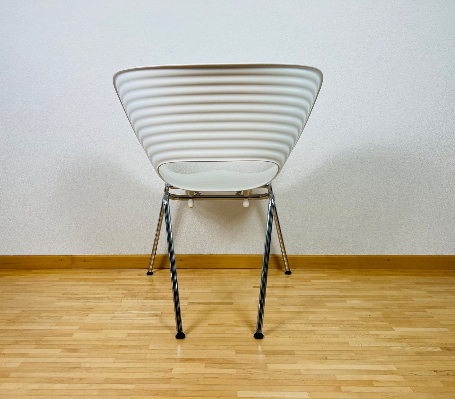 Vitra Sedie: 2 Vitra Tom Vac Stühle von Ron Arad – Usato da Egg b. Zürich venduto da B02_Designklassiker 5