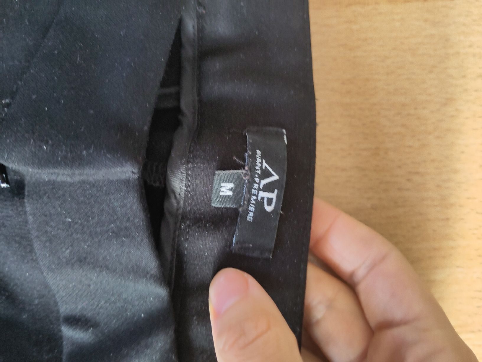 Hosen: schwarze Hose M, wie neu – Gebraucht aus Zürich von Saf12 1