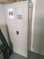 Robuster Stahlschrank  viel Stauraum & sehr stabil