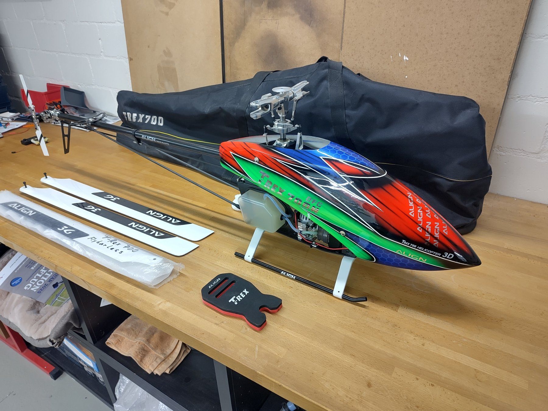 RC Kits de montage: T-Rex 700N DFC Top Komponenten – D'occasion à Kirchberg BE par stegge 1