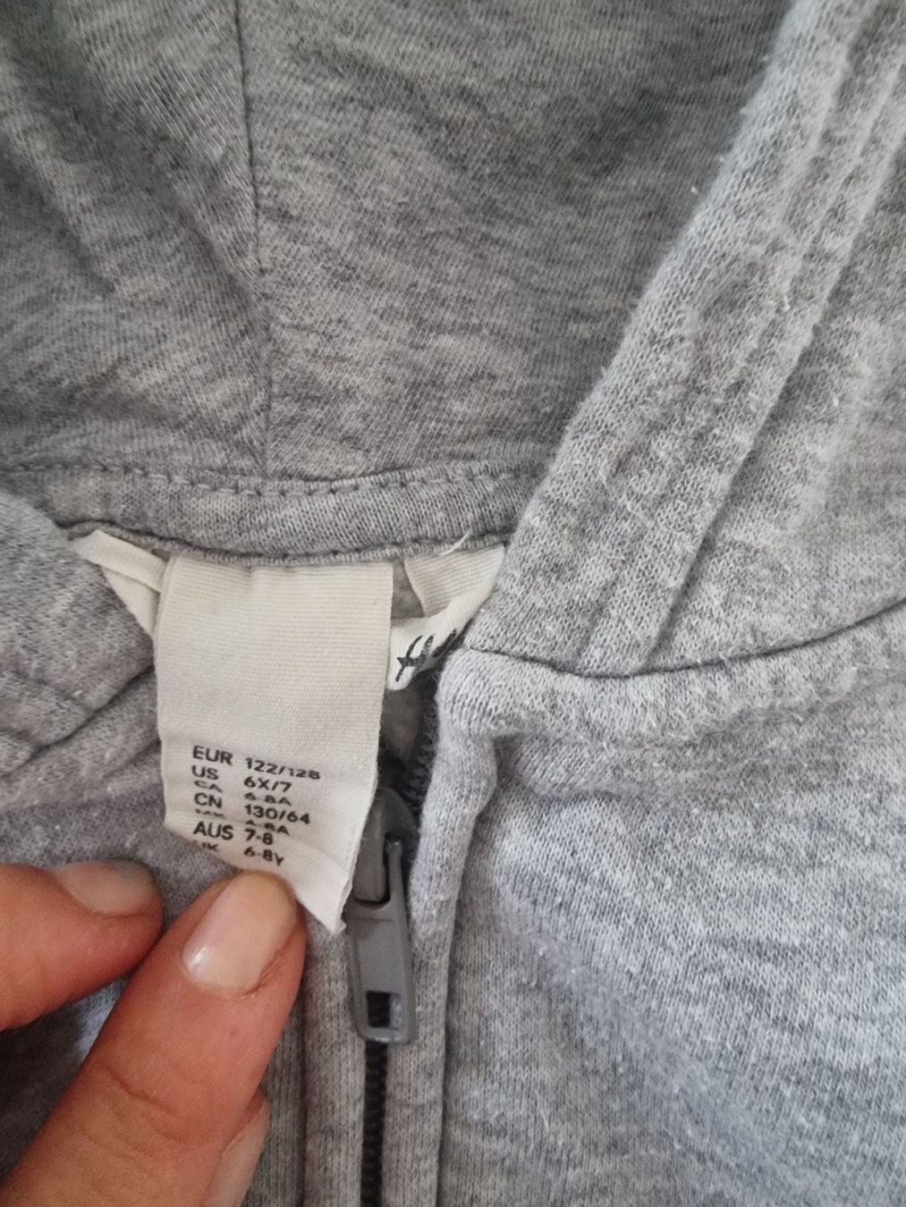H&M Jacken & Mäntel: H&M Sweatjacke, 122/128 – Gebraucht aus Buttikon SZ von Limo180 2