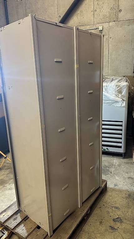 Guardaroba: Spind, Garderobenschrank 4er – Usato da Burgdorf venduto da NoQuestions 4