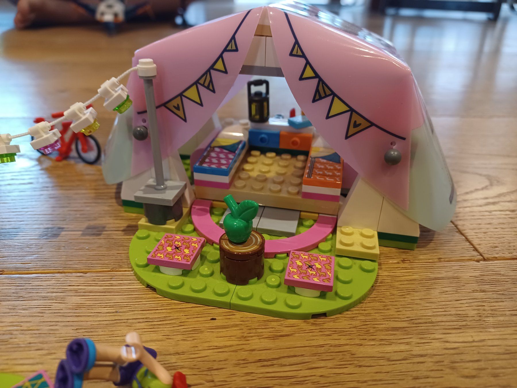 Lego Jouets: LEGO Friends Camping Set 41392 – D'occasion à Adligenswil par Teak7 1