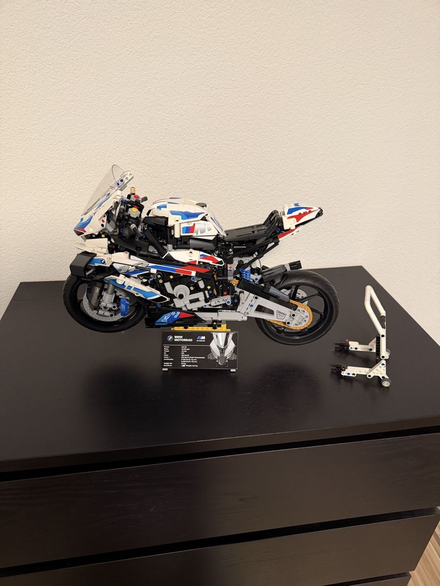 Lego Kit di costruzioni: LEGO Technic BMW M 1000 RR – Usato da Emmetten venduto da chr_ls62