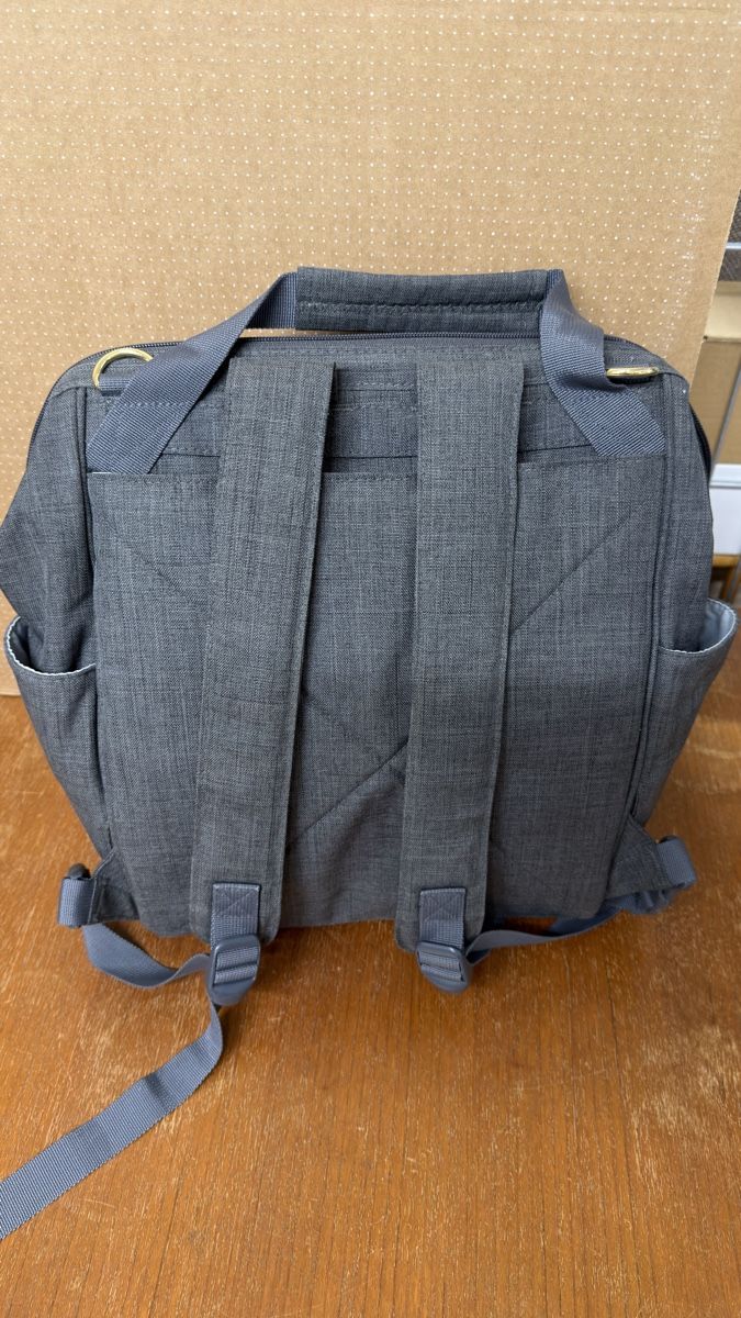 Lässig Borse: Lässig Grey Diaper Bag – Usato da Zürich venduto da yas_g5hf 2