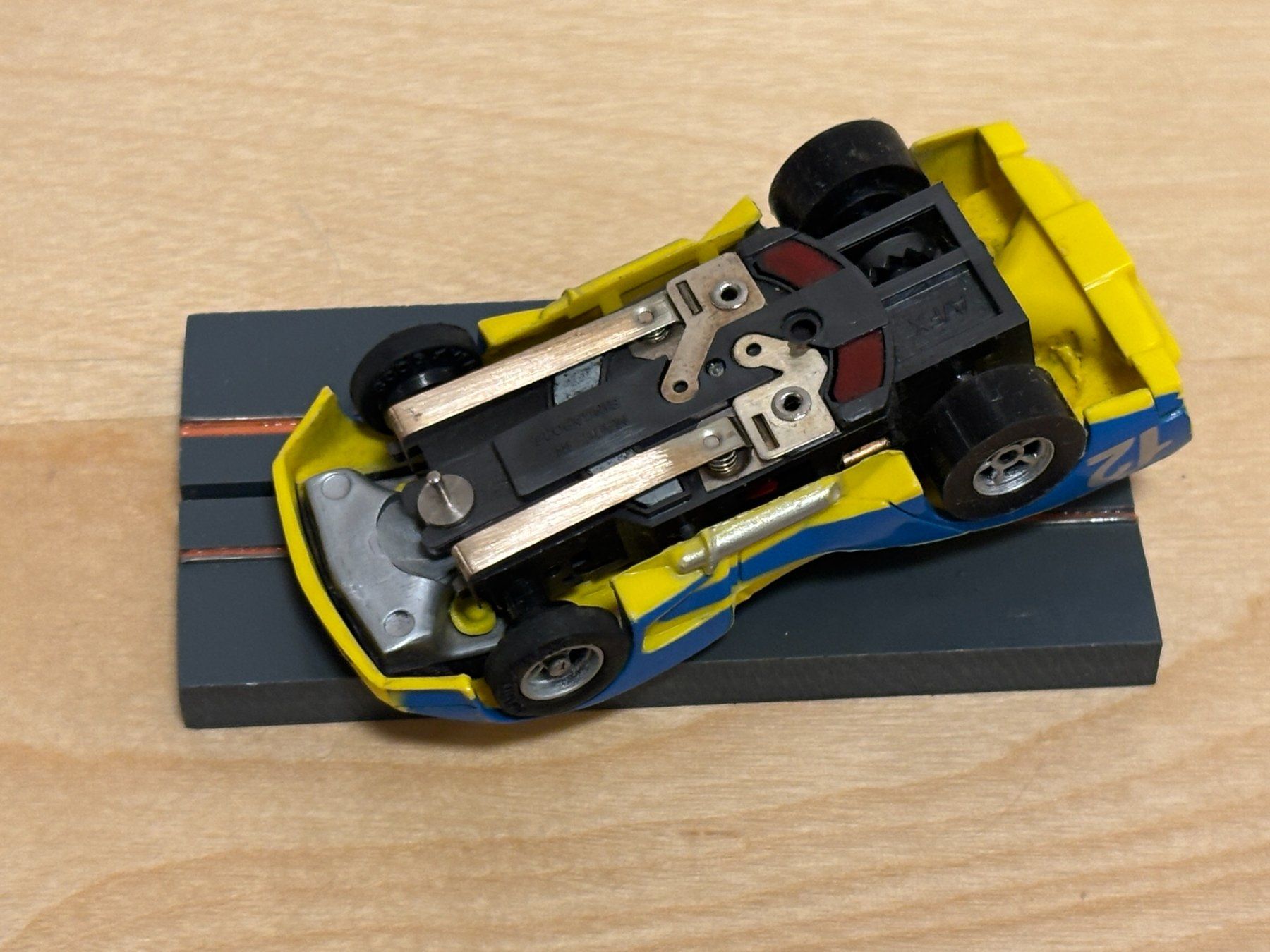 Faller Piste: Faller/Aurora AFX Corvette GT gelb/blau #12 – Usato da Bülach venduto da h0slotch 8