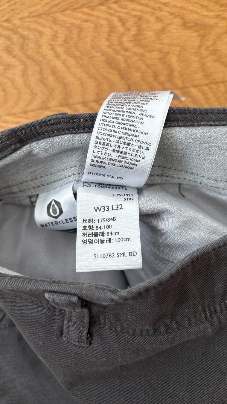 Pantaloni: DOCKERS Chino Anthracite 33/32 – Usato da Cham venduto da Merdek123 4