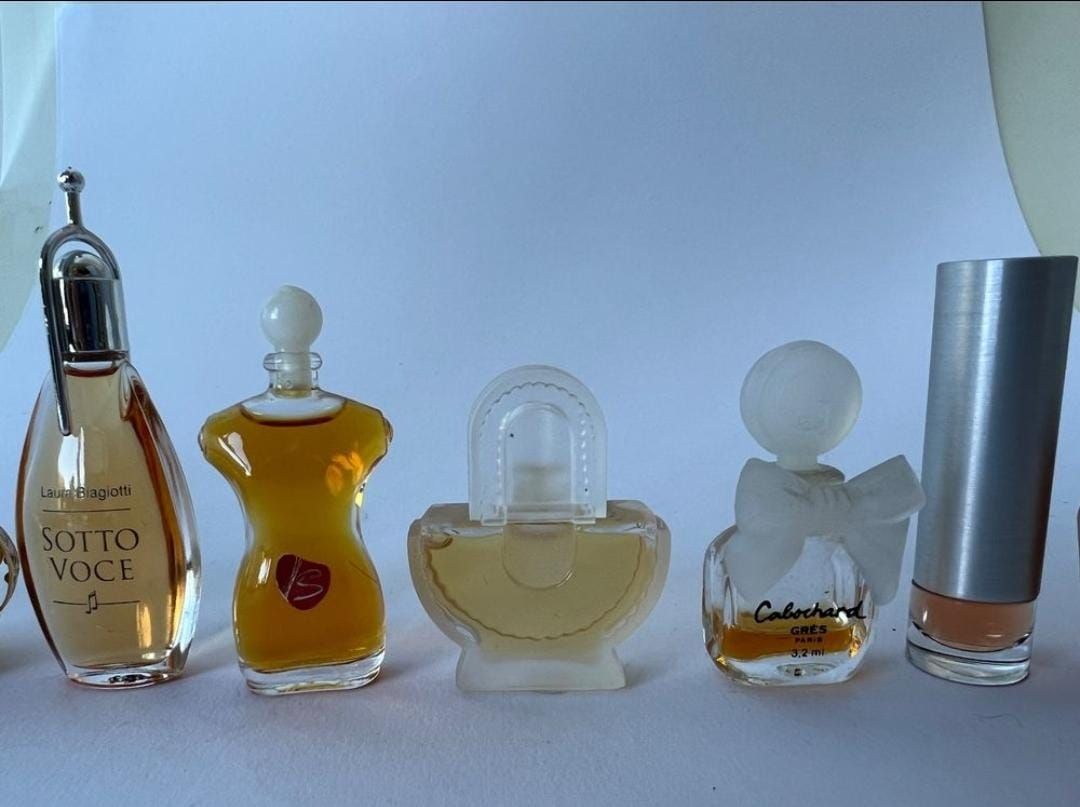 Mugler Parfum & Eau de Toilette: Lot 10x Parfum / Miniatures THIERRY MUGLER, GRÈS etc. – Gebraucht aus Kestenholz von Porsche117 2