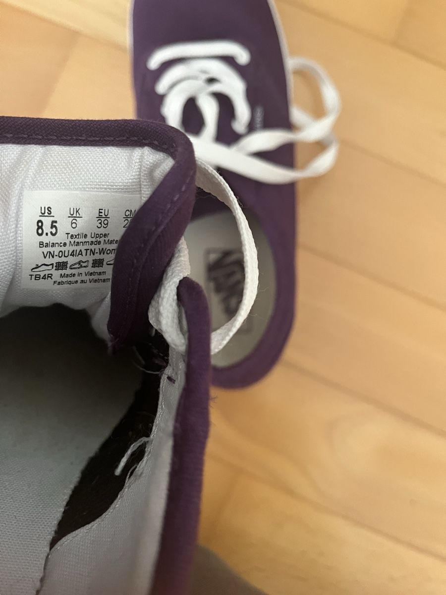 Vans Herrenschuhe: Vans Low-Top Sneakers - Deep Purple, Size 40 - EUC! Stylish – Gebraucht aus Uetikon am See von erz13 3