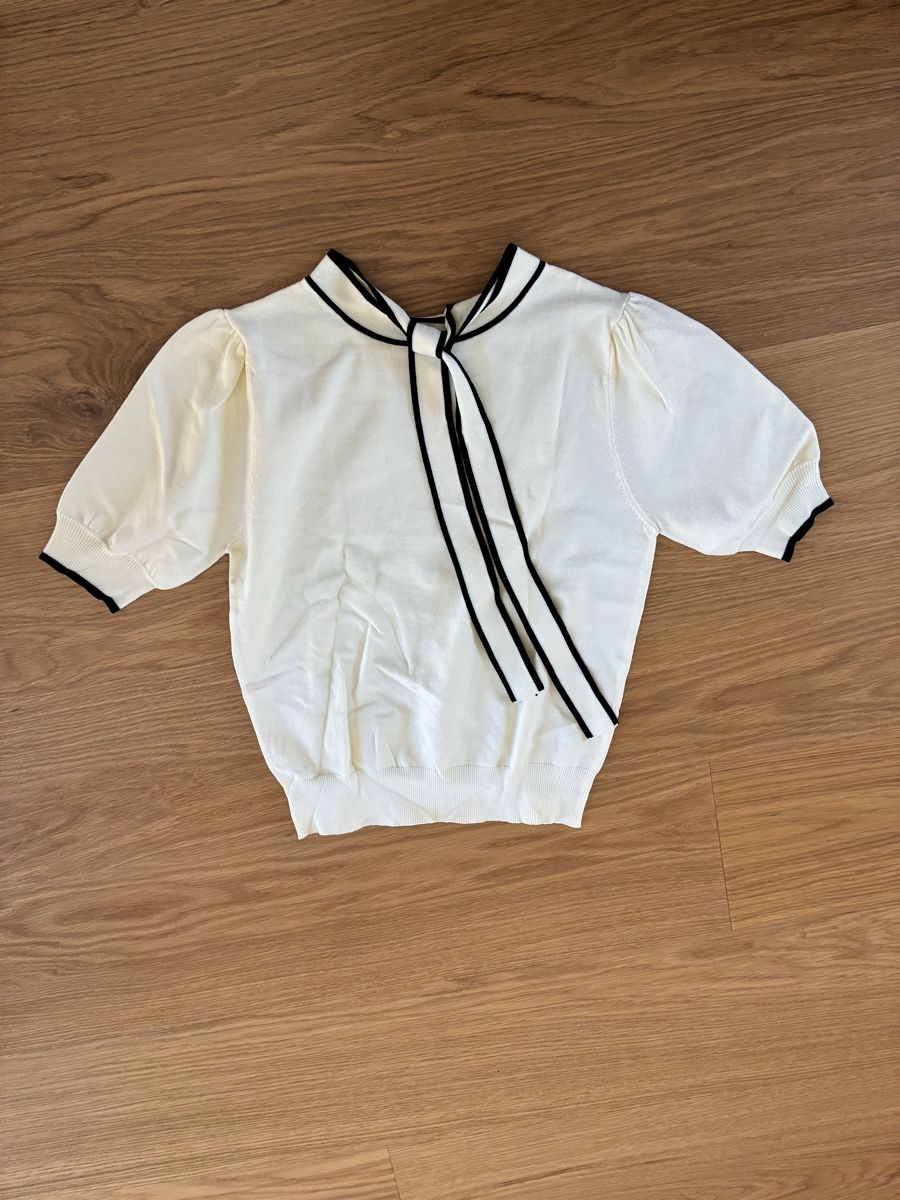 Pullover & Sweatshirts: Shirt – Neu und originalverpackt aus Bassersdorf von secondhand_clothing