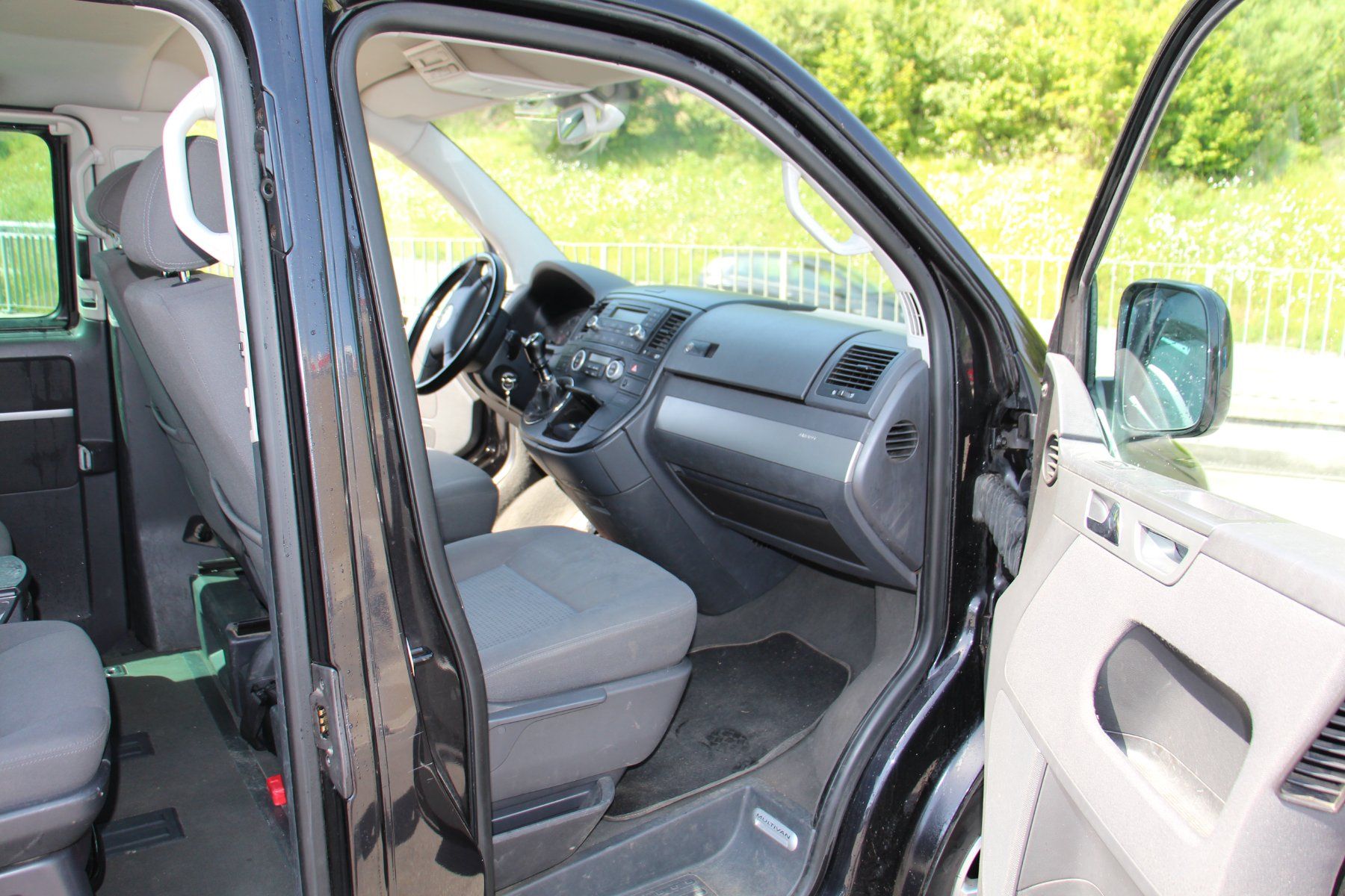 VW Automobili: VW T5 Multivan Comfortline 174 PS, event. Getriebeschaden – Difettoso da Eggenwil venduto da Patmaan 7