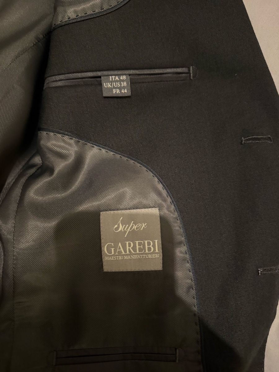 Completi: VESTE COSTUME - DAN JOHN - TAILLE 48 – Nuovo (secondo la descrizione) da Genève venduto da Emorejac 2