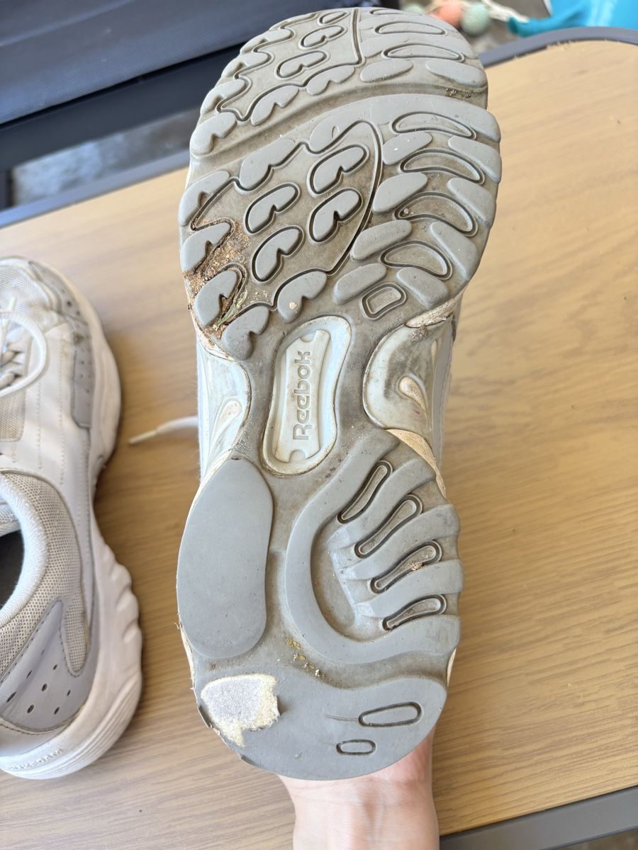 Reebok Scarpe da donna: Reebok Sneakers grey size 38.5 used with defects – Difettoso da Le Grand-Saconnex venduto da mar_wby6 9