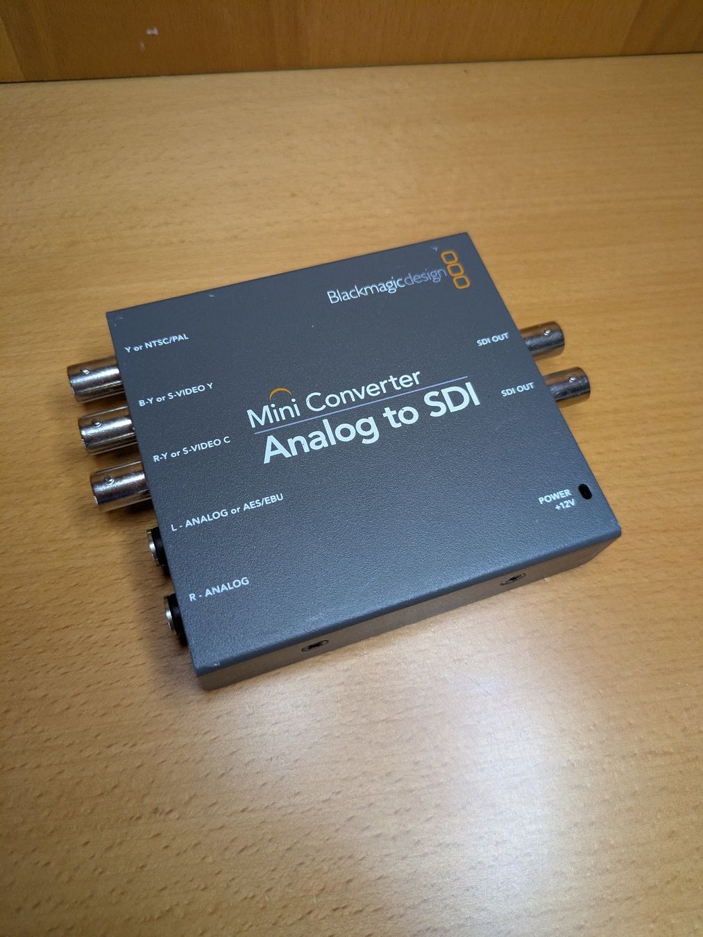 Blackmagic Convertitori: Blackmagic Design Mini Converter Analog to SDI – Usato da Neerach venduto da ciegolink