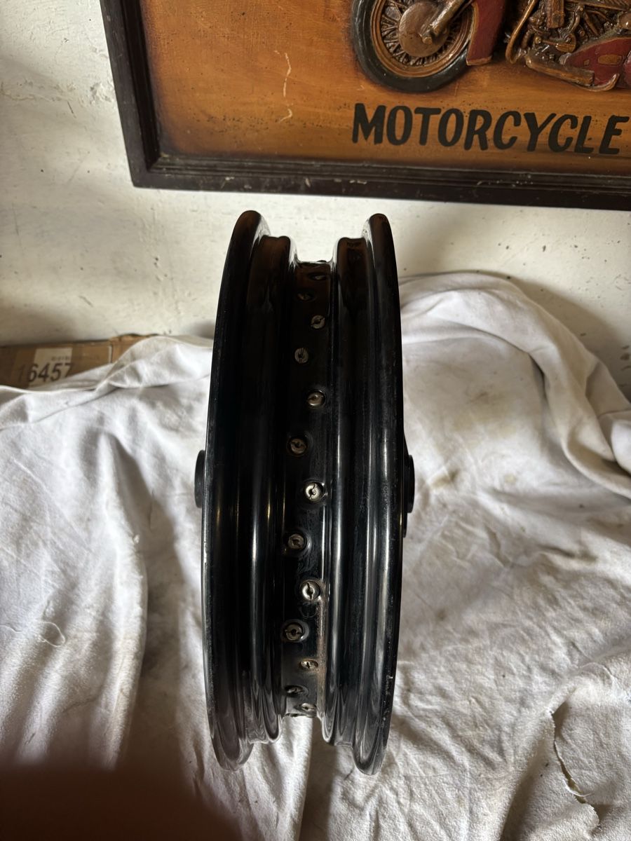 Harley-Davidson Alle Motorradersatzteile: Harley Davidson Rad Speichenrad 16 Zoll  – Gebraucht aus Schötz von Harley35 2