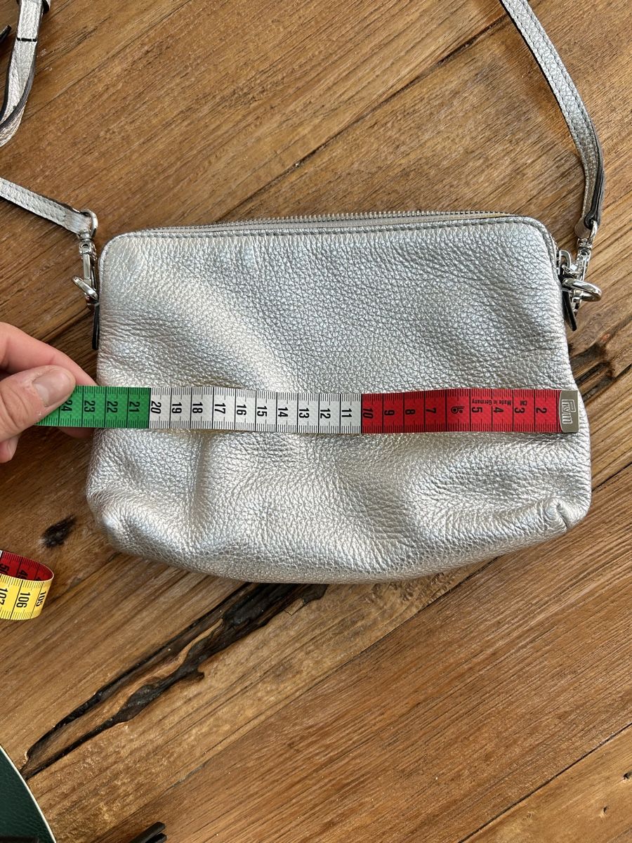 Borse da donna: Silberne Schultertasche aus Leder – Nuovo (secondo la descrizione) da Trin venduto da kreadiva 1