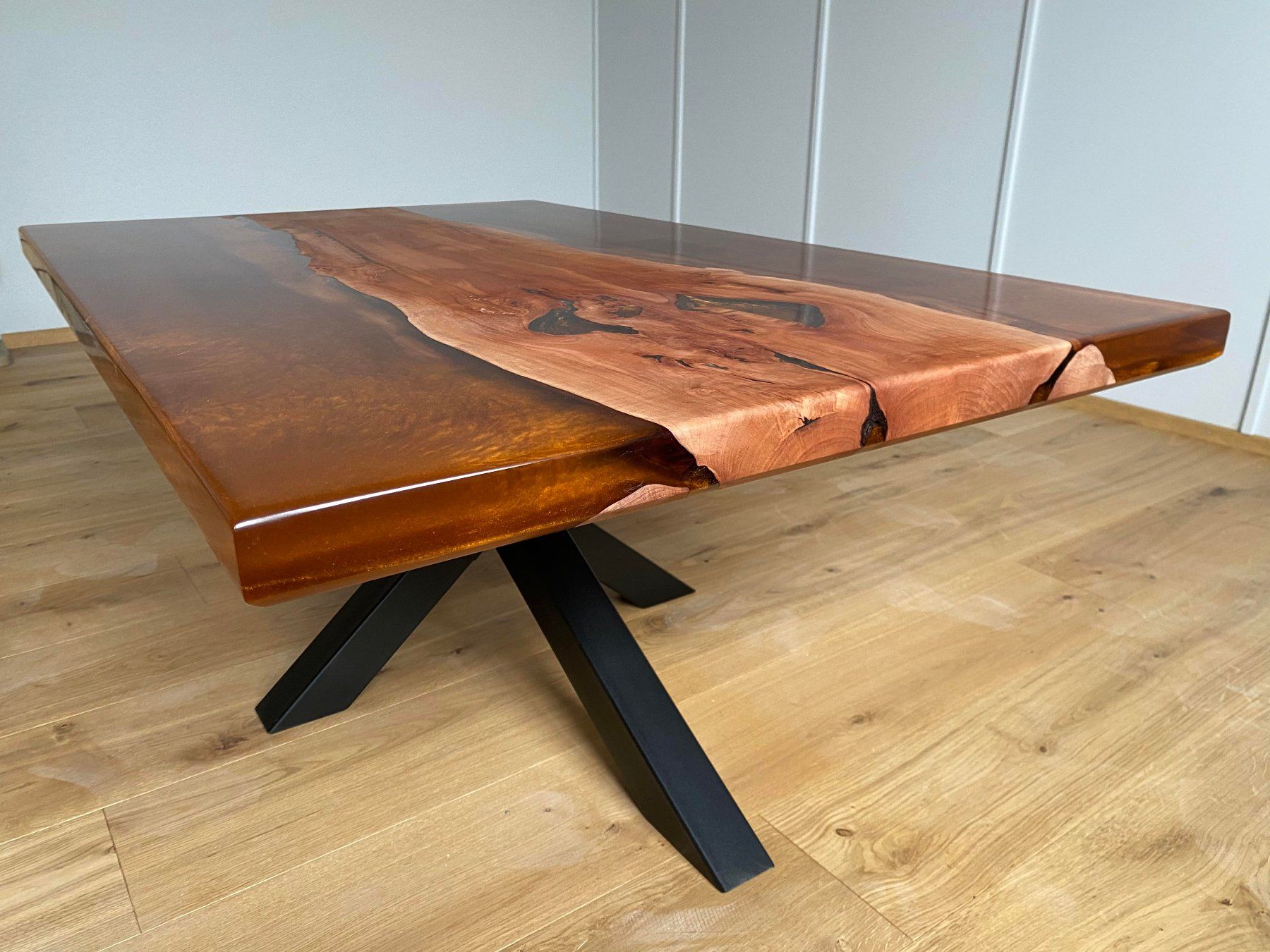 Tische: Epoxy XXL Salontisch **Kupfermetallic** – Gebraucht aus Niederuzwil von gullipulli 1