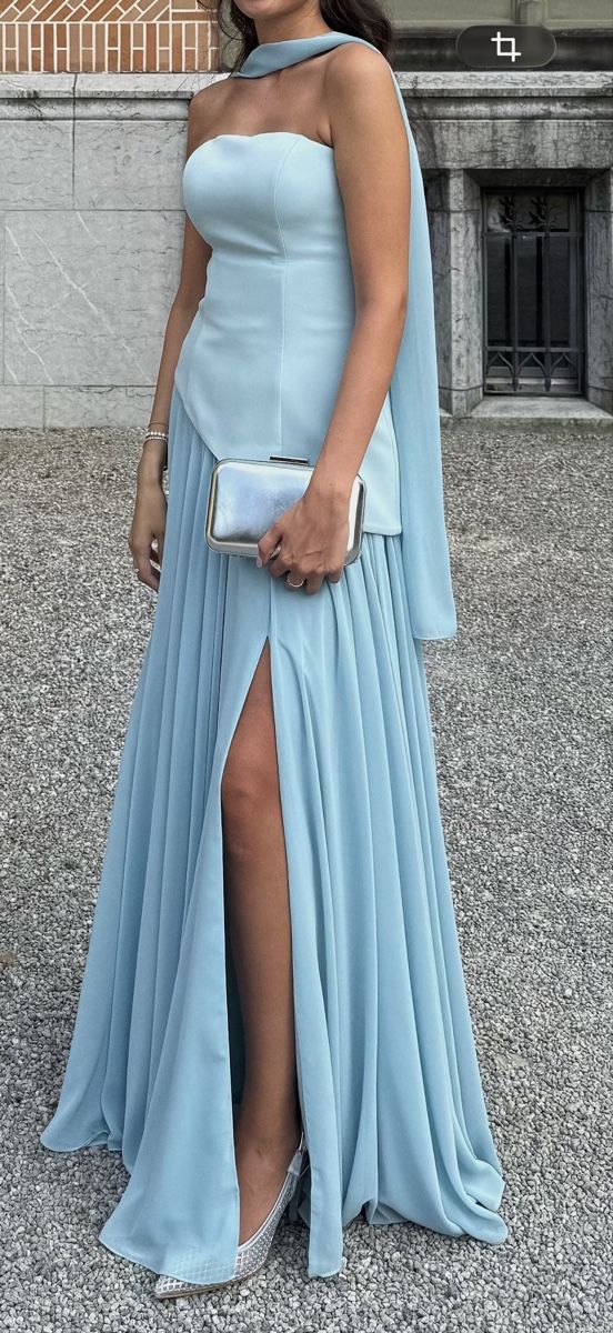 Kleider: Elegantes hellblaues Abendkleid Gr. 36  – Gebraucht aus Ostermundigen von bey_25bs