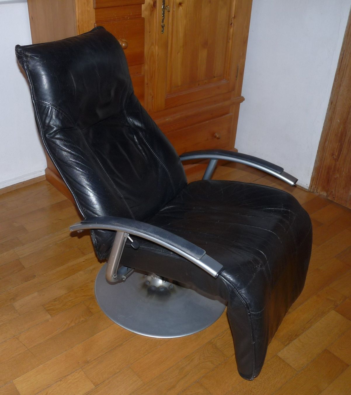 Sessel: Sessel schwarz Leder – Gebraucht aus Huttwil von mof_8dpq 3