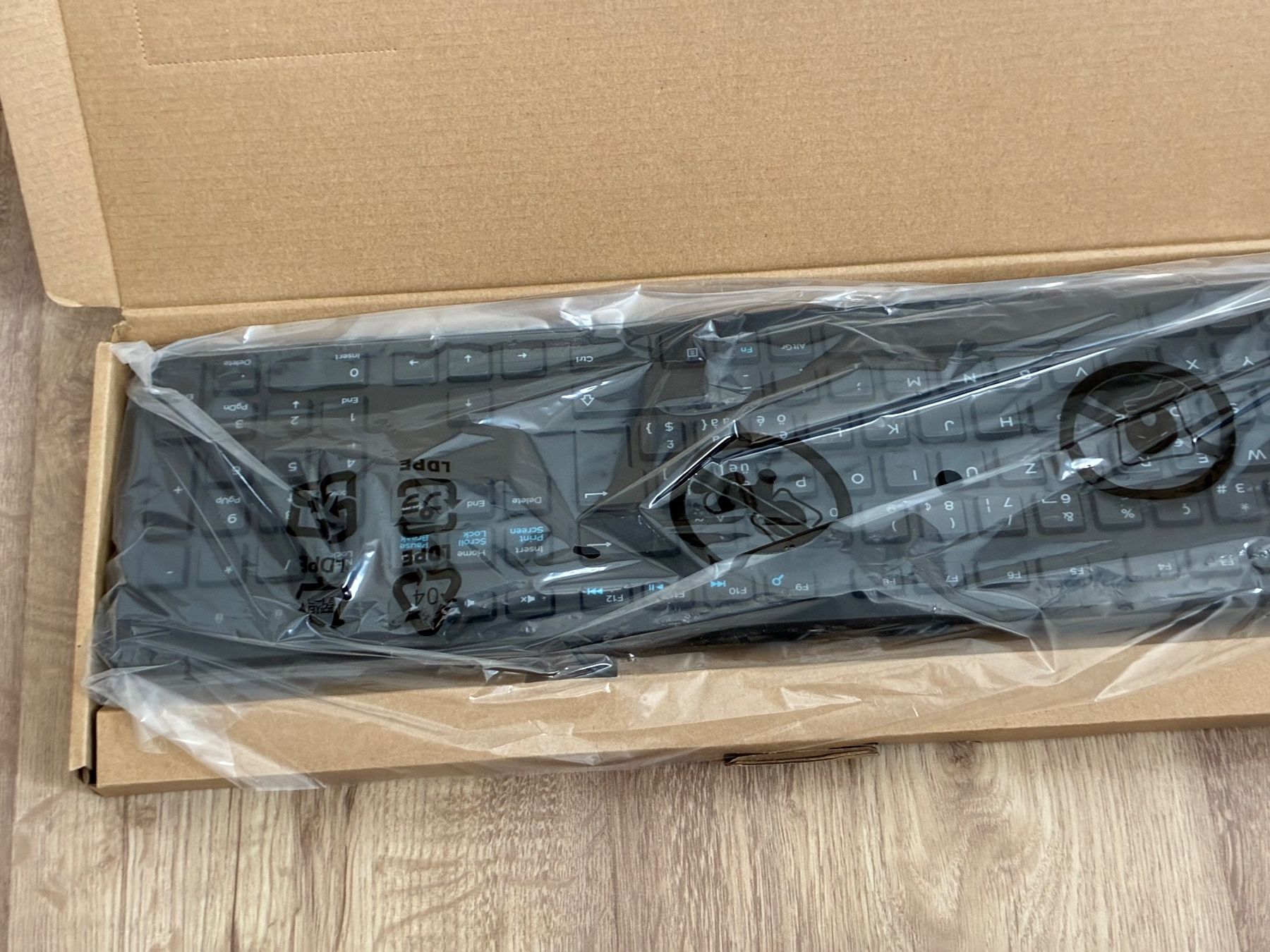 Dell Tastiere: Dell KB5000 Multimedia Tastatur Neu – Nuovo e nell'imballaggio originale da Wildhaus venduto da cayo 2