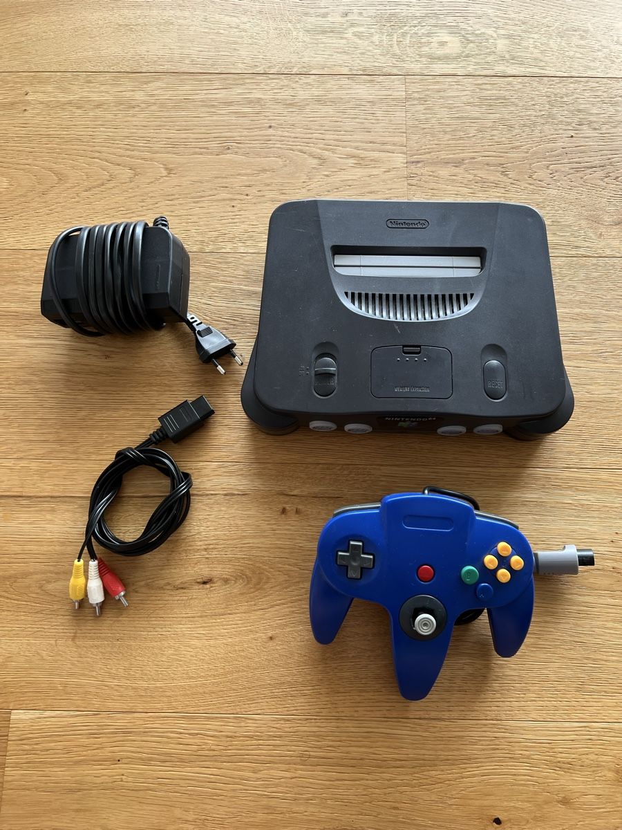 Nintendo Console: Nintendo 64 Konsole + Controller – Usato da Schönenbuch venduto da retrohunter