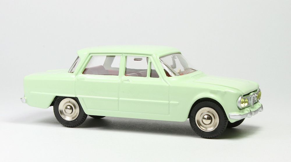 Dinky Toys Atlas Alfa Romeo Giulia 1600 TI verte clair (Gebraucht) in Meyrin für CHF 50 – mit