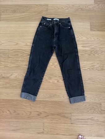 Jeans dark wash Mom fit size EUR 32 