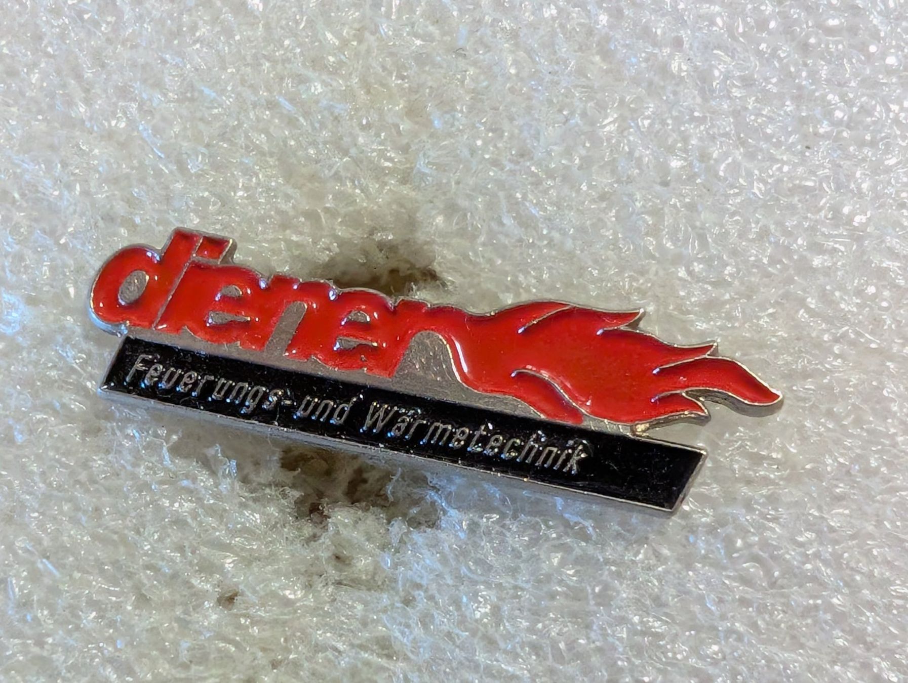 Placchette & Badge: Ansteckpin 102: Diener – Usato da Oppligen venduto da Pin-Fall-Shop