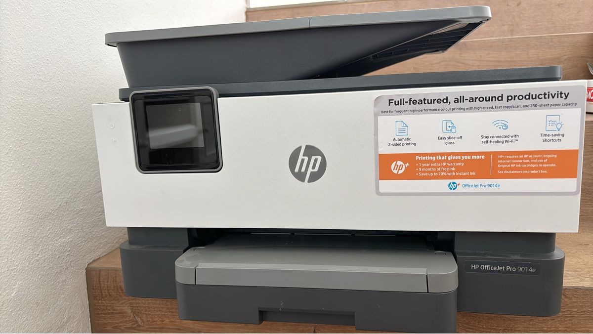 Hewlett Packard Stampanti: HP OfficeJet Pro 9014e Drucker mit 3 Patronen – Usato da Otelfingen venduto da mar_j67x
