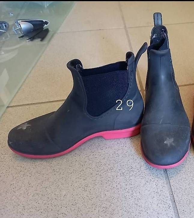 Chaussures filles: Reitstiefletten Grösse 29 – D'occasion à Hochdorf par Amorokutti