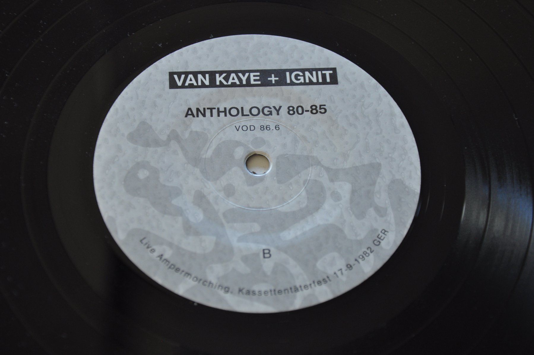 Schallplatten: VAN KAYE + IGNIT BOX 5LPS + 10 - ANTHOLOGY 80-85 - INDUS !! – Neu (gemäss Beschreibung) aus Sion von jaipur1401 9