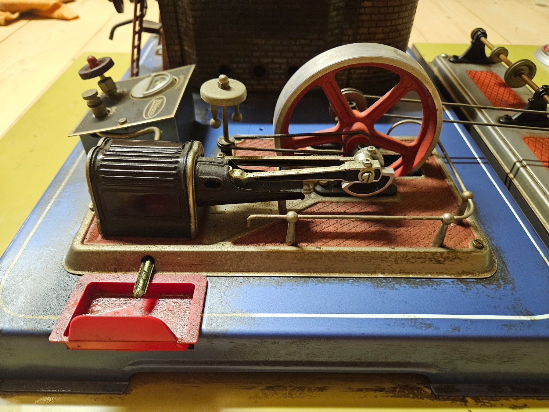 Wilesco Kit di modellismo & Modellini statici: Dampfmaschine Wilesco – Usato da Münchwilen AG venduto da pel_y9jx 1