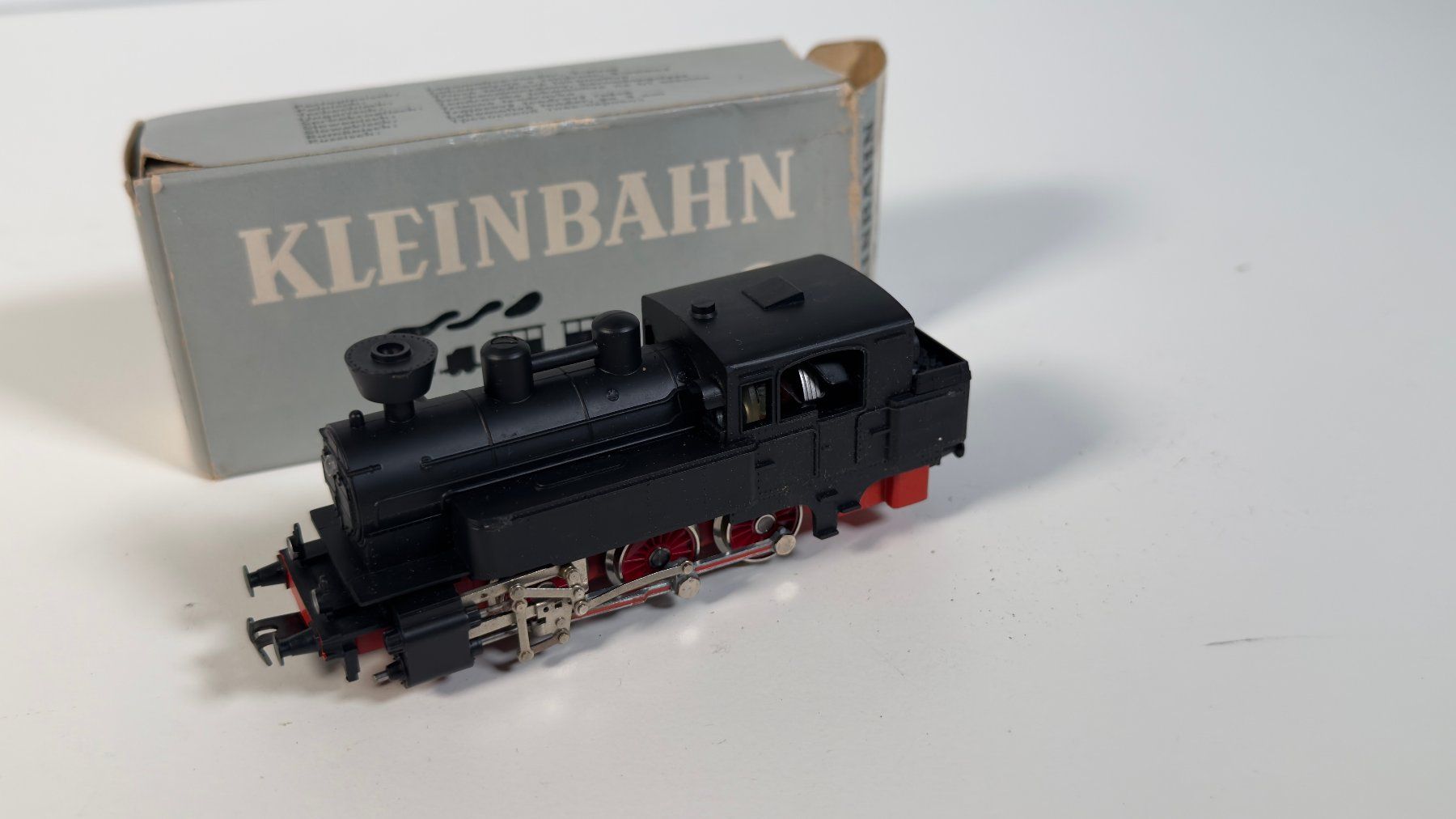 Kleinbahn Modellini di ferrovie: Kleinbahn H0: Dampflok D 120, mit Licht, DC-analog – Usato da Zürich venduto da Hedwig-steig 7
