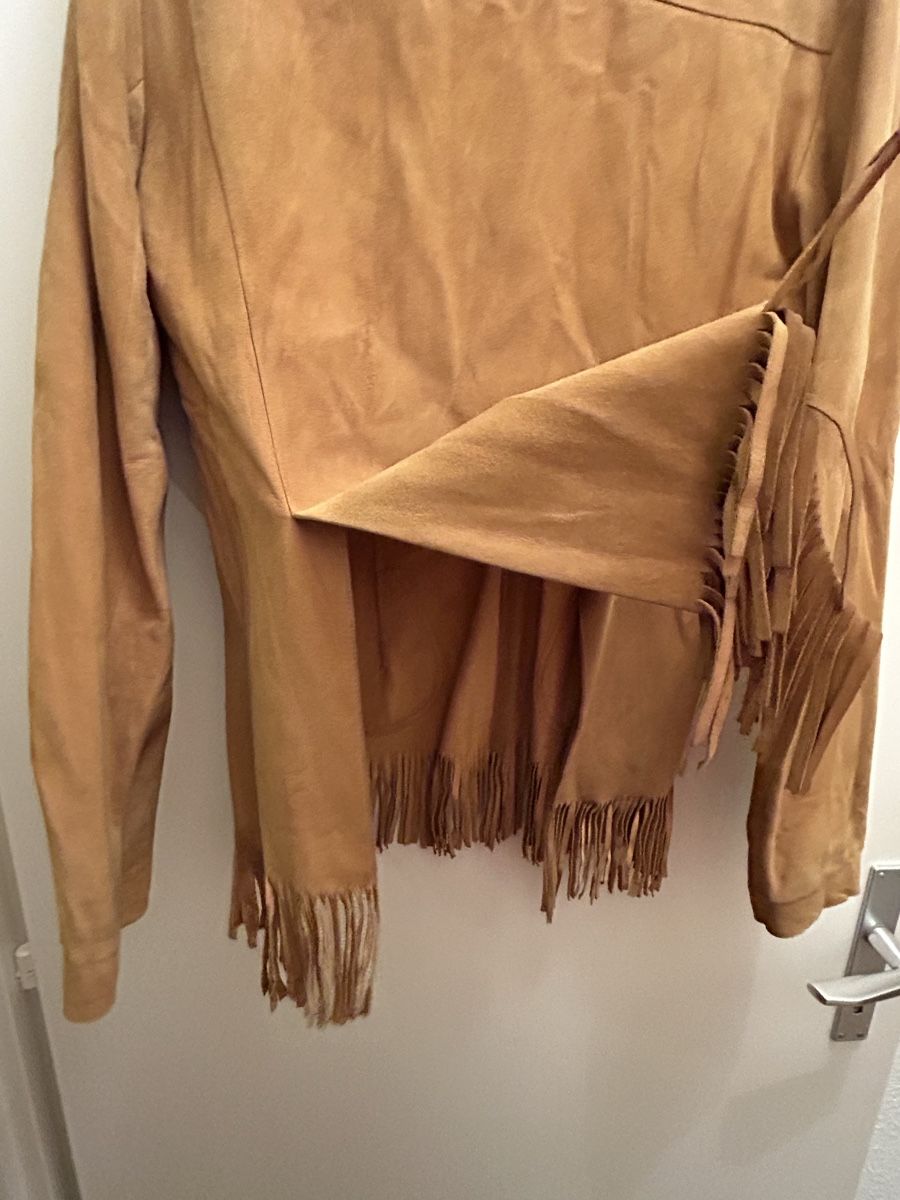 Giacche: Veste en daim vintage – Usato da Vufflens-la-Ville venduto da newlifegva 3