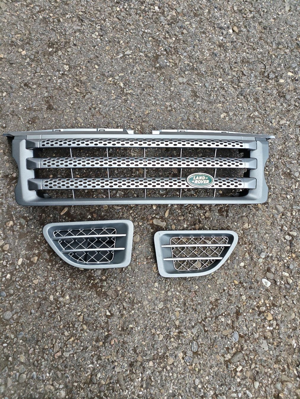 Land Rover Alle Autoersatzteile: Grill Labd Rover Range Rover L320 original  – Gebraucht aus Diepflingen von KellerAuktionen