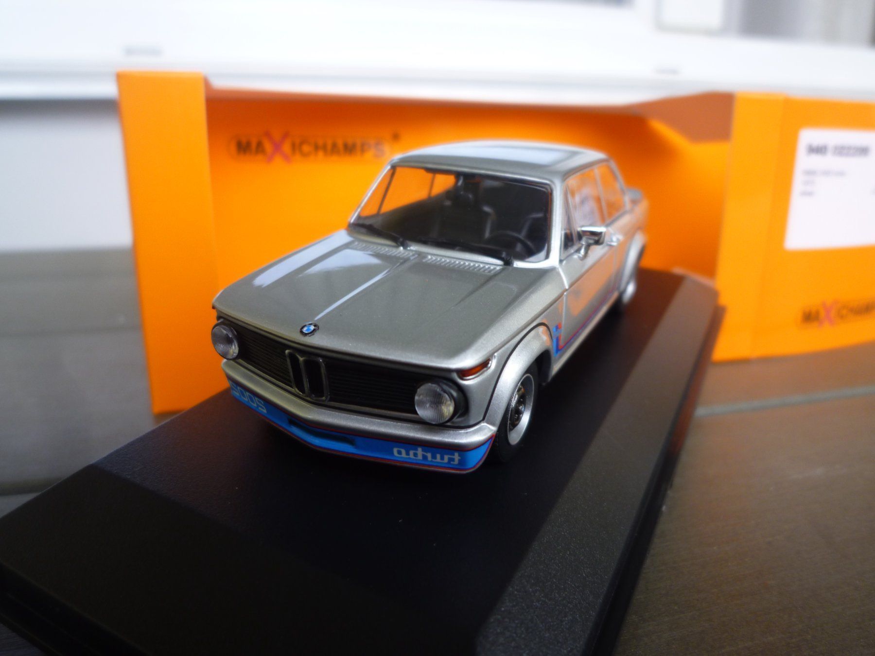 BMW Modellini d'auto: BMW 2002 turbo (1973) – Nuovo e nell'imballaggio originale da Flawil venduto da Imperiosud 5