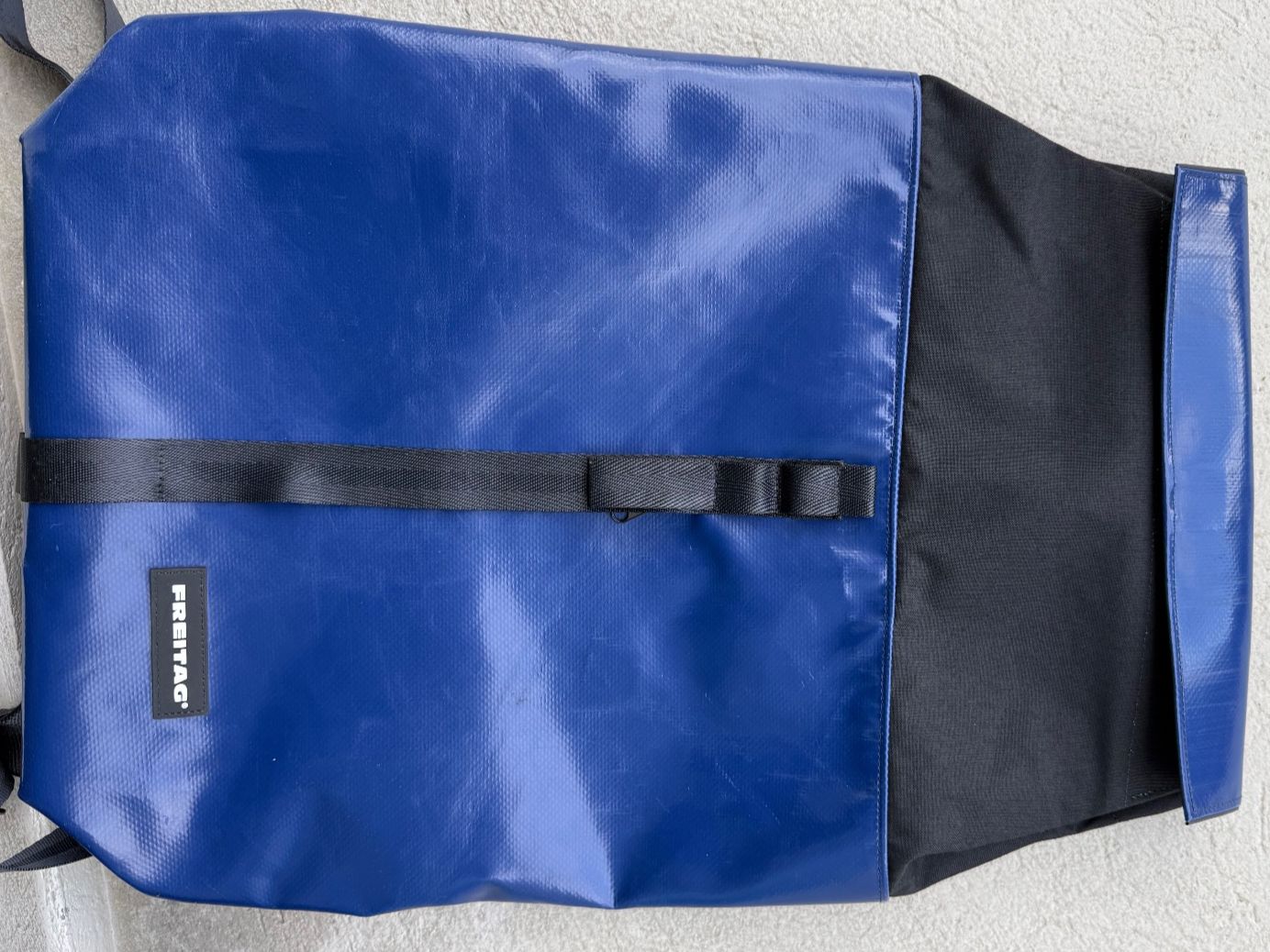 Freitag Zaini: Freitag Clapton F155 blau, NEU – Nuovo (secondo la descrizione) da Brugg AG venduto da Lullemu 1