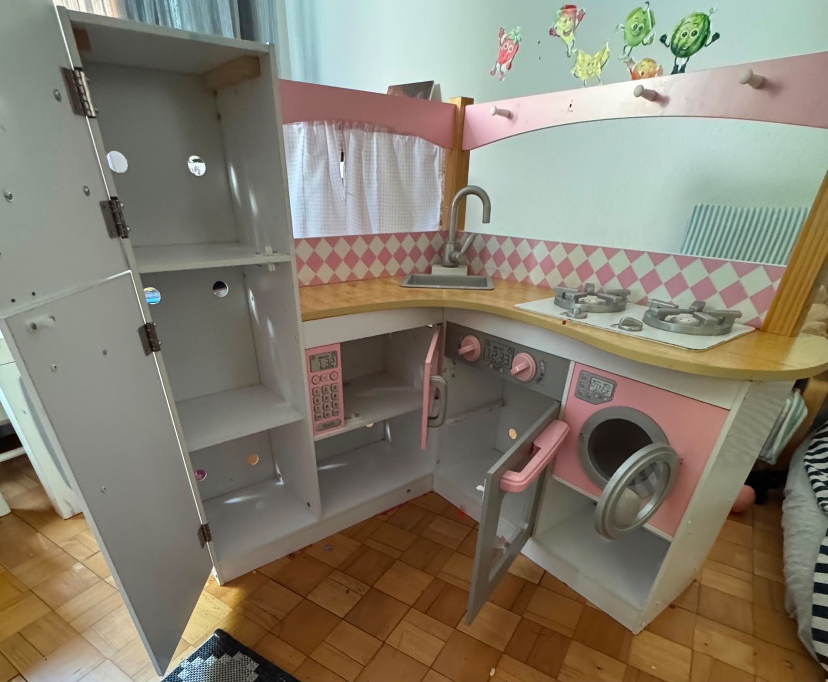 Giocattoli: Kinderküche Holz weiss/rosa gebraucht – Usato da Zürich venduto da Krikri21 4