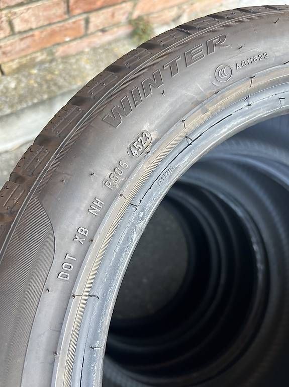 Pneumatici & Ruote complete: 215/50/17 Pirelli Winterreifen  – Usato da Frasnacht venduto da nobloff 5