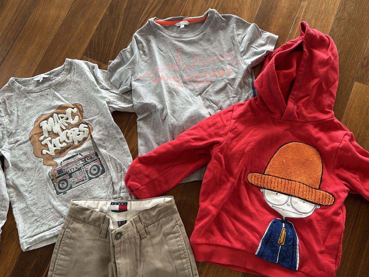 Tommy Hilfiger Lotti & Set di vestiti: Marc Jacobs Pullover, Bluse und Hilfiger Hose Grösse 116 – Usato da St. Gallen venduto da jojan