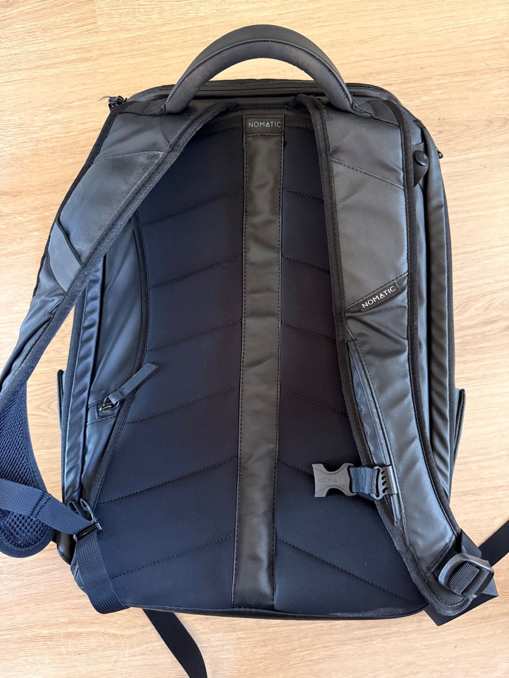 Rucksäcke: NOMATIC Backpack 20–24L  Expandable Everyday & Tech backpack – Gebraucht aus Wettingen von andreaaste 1