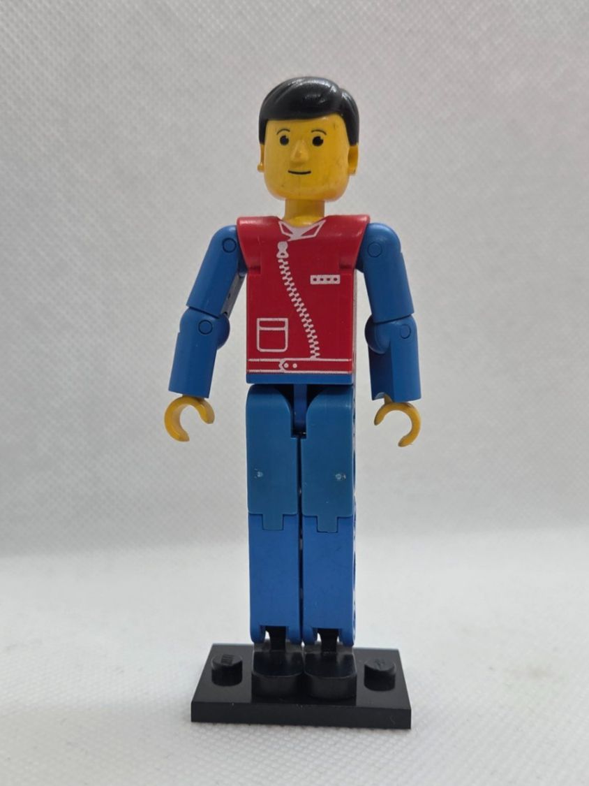 Lego Kit di costruzioni: LEGO Technic tech040 Technic Figure Blue Legs, Red Top – Usato da Basadingen venduto da tot_59zf