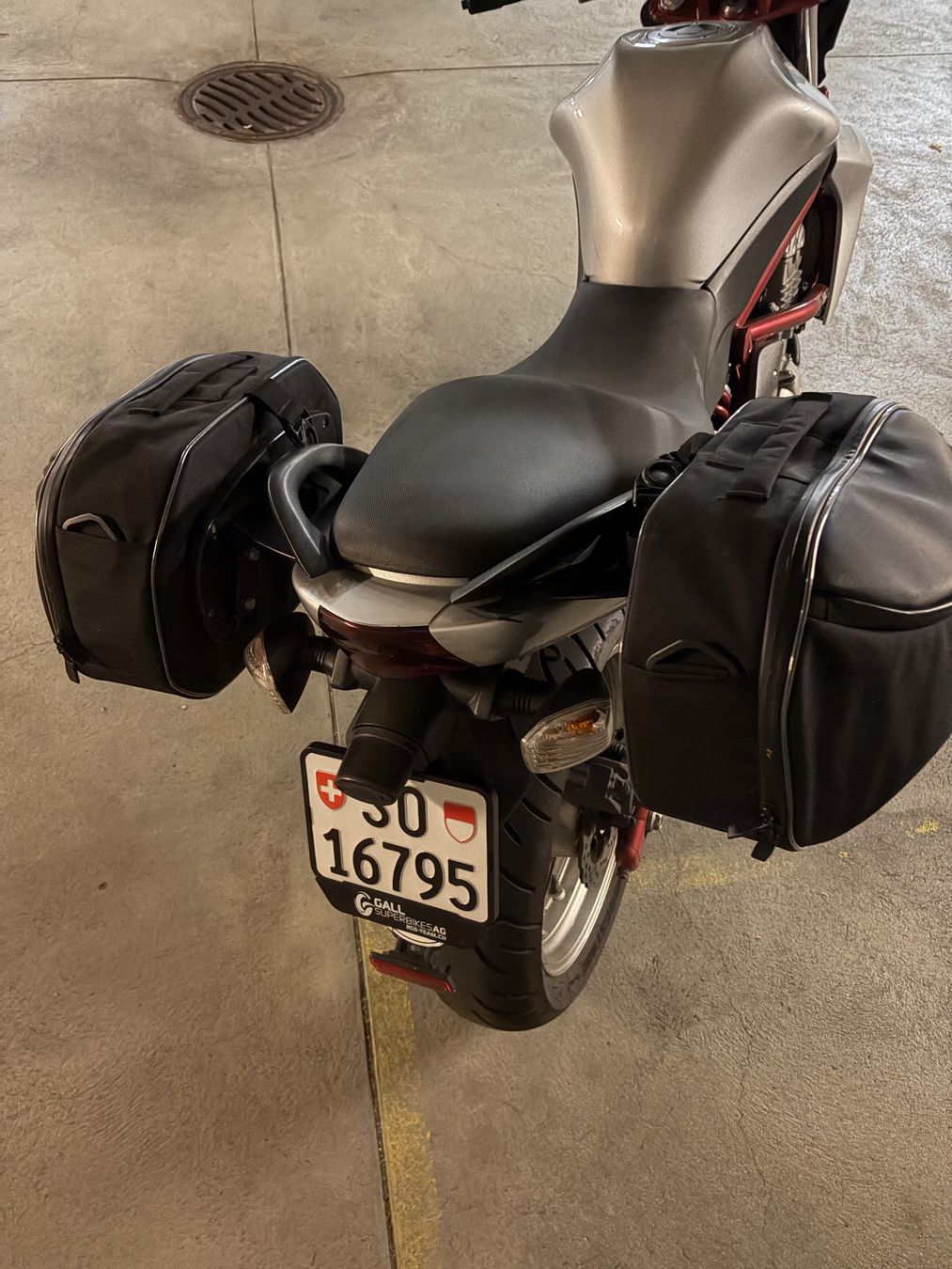Kawasaki Strada: Kawasaki ER-6 n ABS – Usato da Zuchwil venduto da dor_m2xk 2