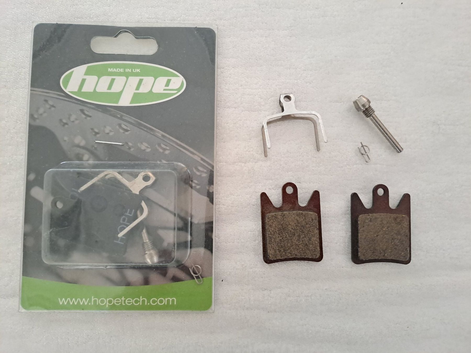 Hope Ersatzteile: HOPE V2 Bremsbeläge HBSP203 – für Tech V2 / Evo V2 / OVP – Neu und originalverpackt aus Hedingen von ang_6hch