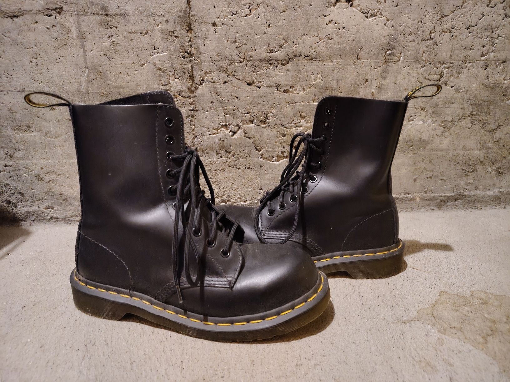 Dr. Martens Chaussures hommes: Dr Martens Stiefel Gr 38 – D'occasion à Biel/Bienne par Zaiba 1