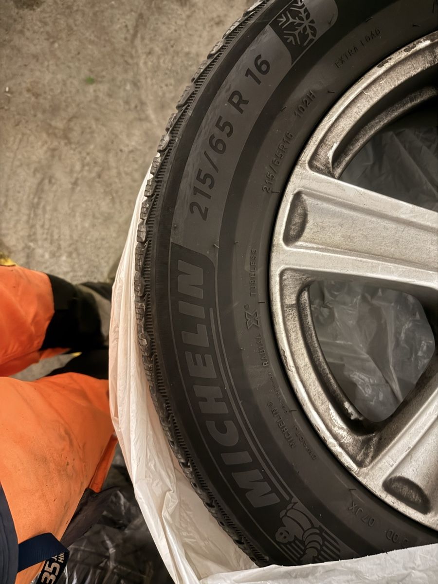 Pneumatici & Ruote complete: Michelin Pilot Alpin 5 mit Alufelgen  – Usato da Rudolfstetten venduto da AudioFox 1