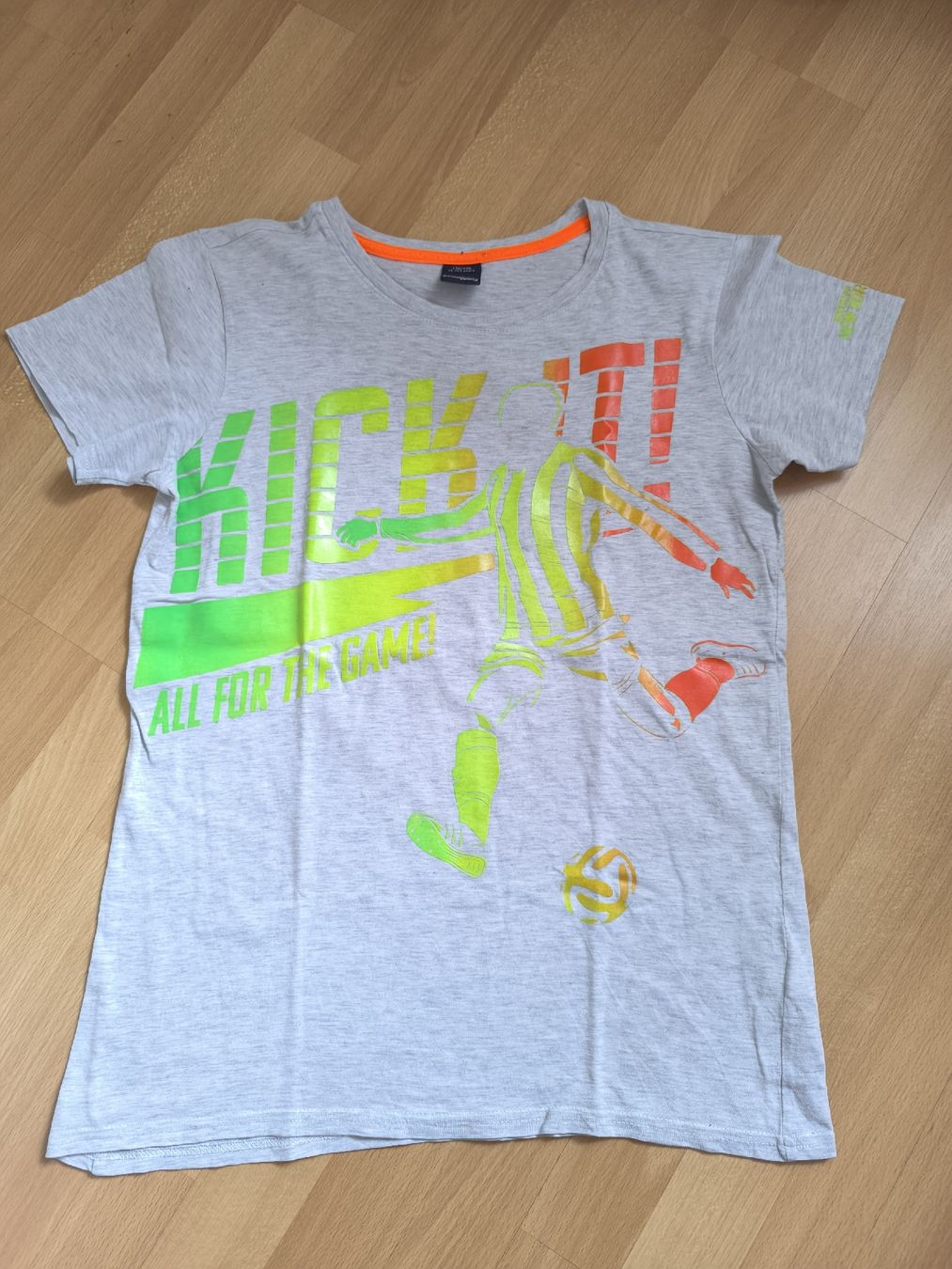 Camicie, T-shirt & Polo: T-Shirt Grösse 170/176 – Usato da Oberdiessbach venduto da Zwerg82